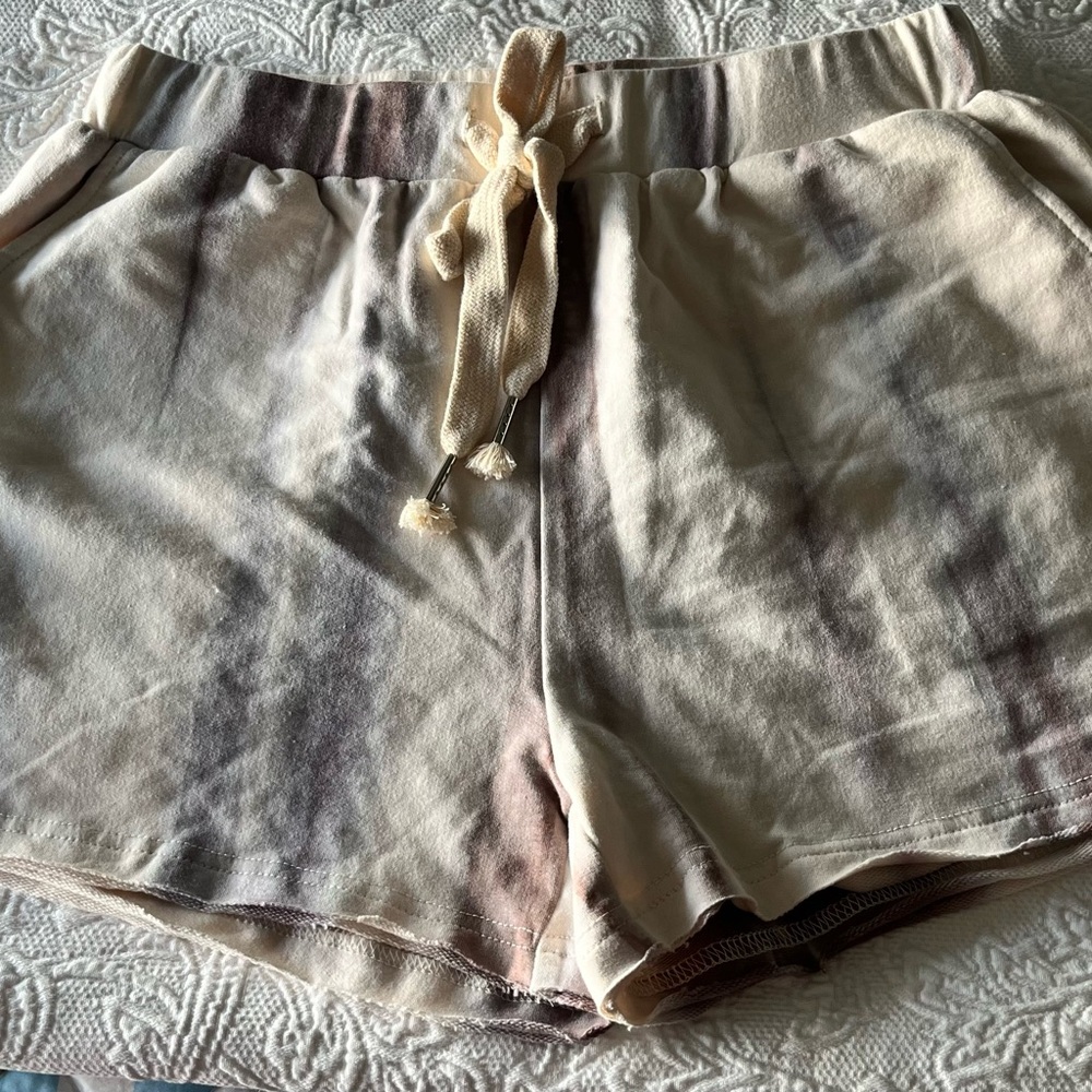 POL Cream and Brown Tie-Dye Shorts